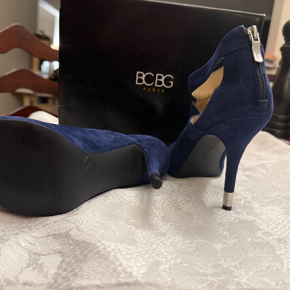 Blue suede peep toe booties - Picture 7 of 15